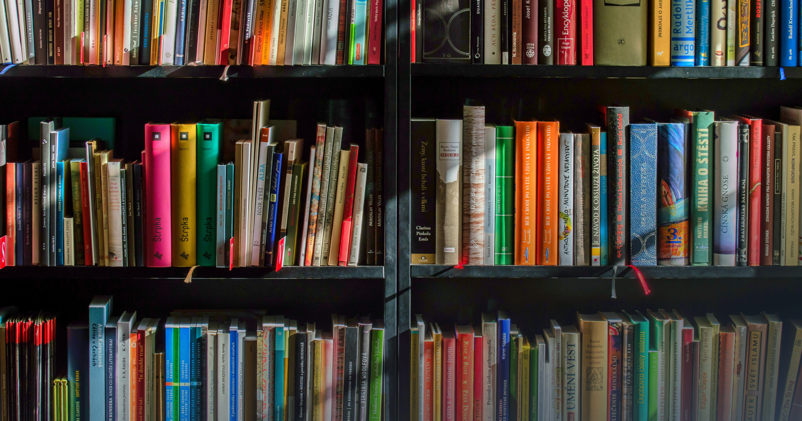 The 25 Best SaaS books every founder & CEO should read