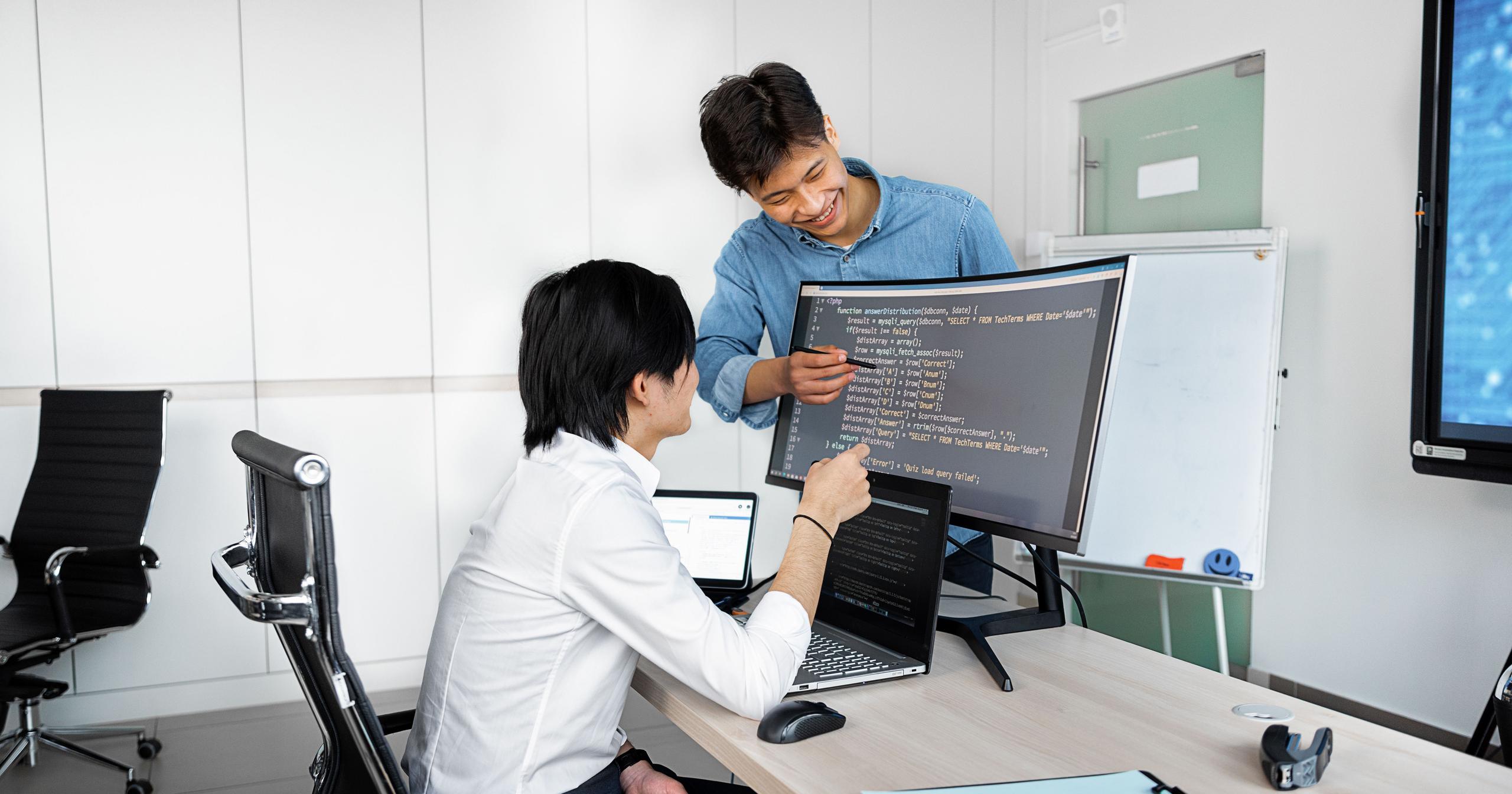 What Is a Forward Deployed Engineer? And Why Growth Teams Are Borrowing the Model